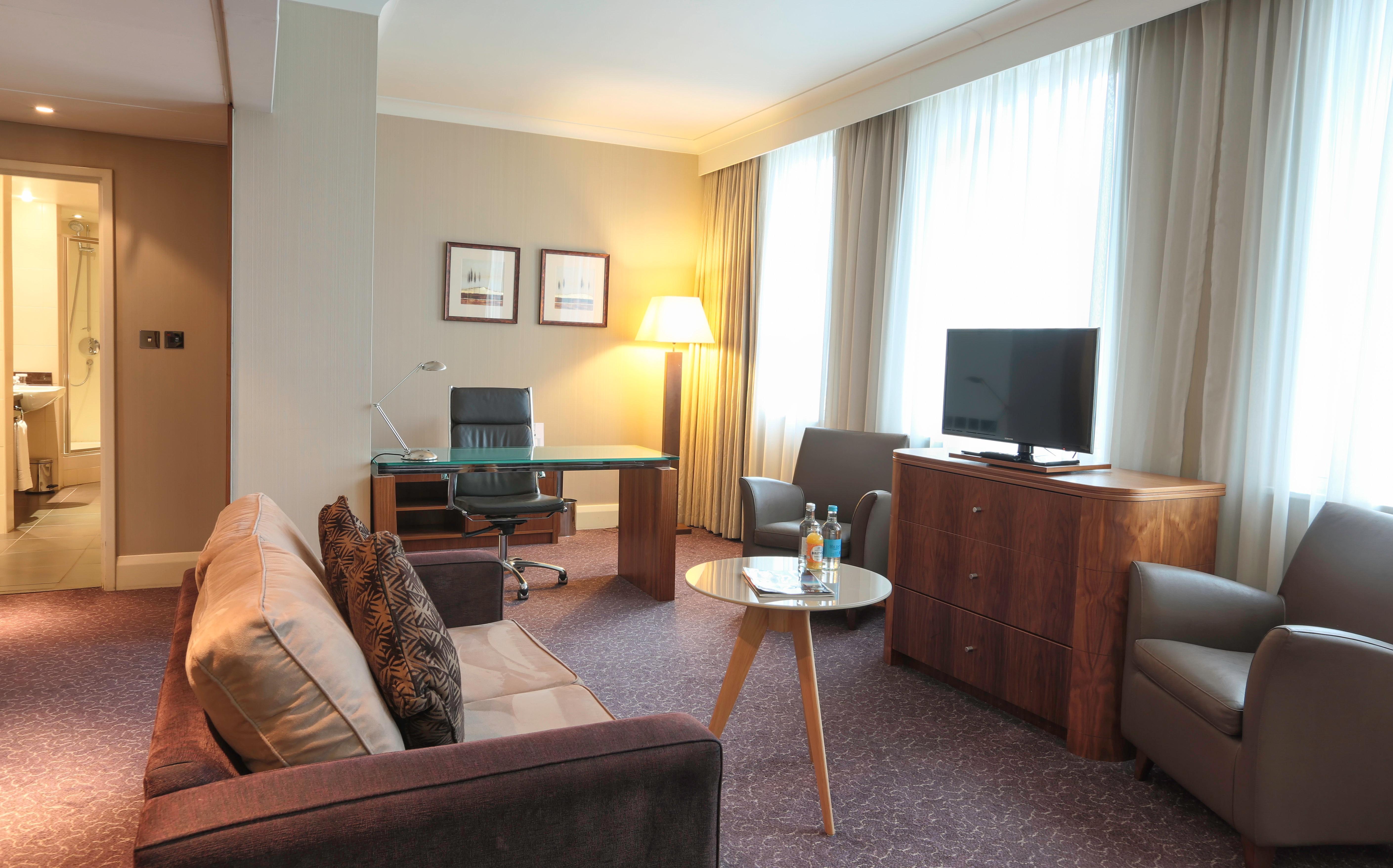 คราวน์ พลาซา ลอนดอน อีลิง Hotel อีลลิง ภายนอก รูปภาพ