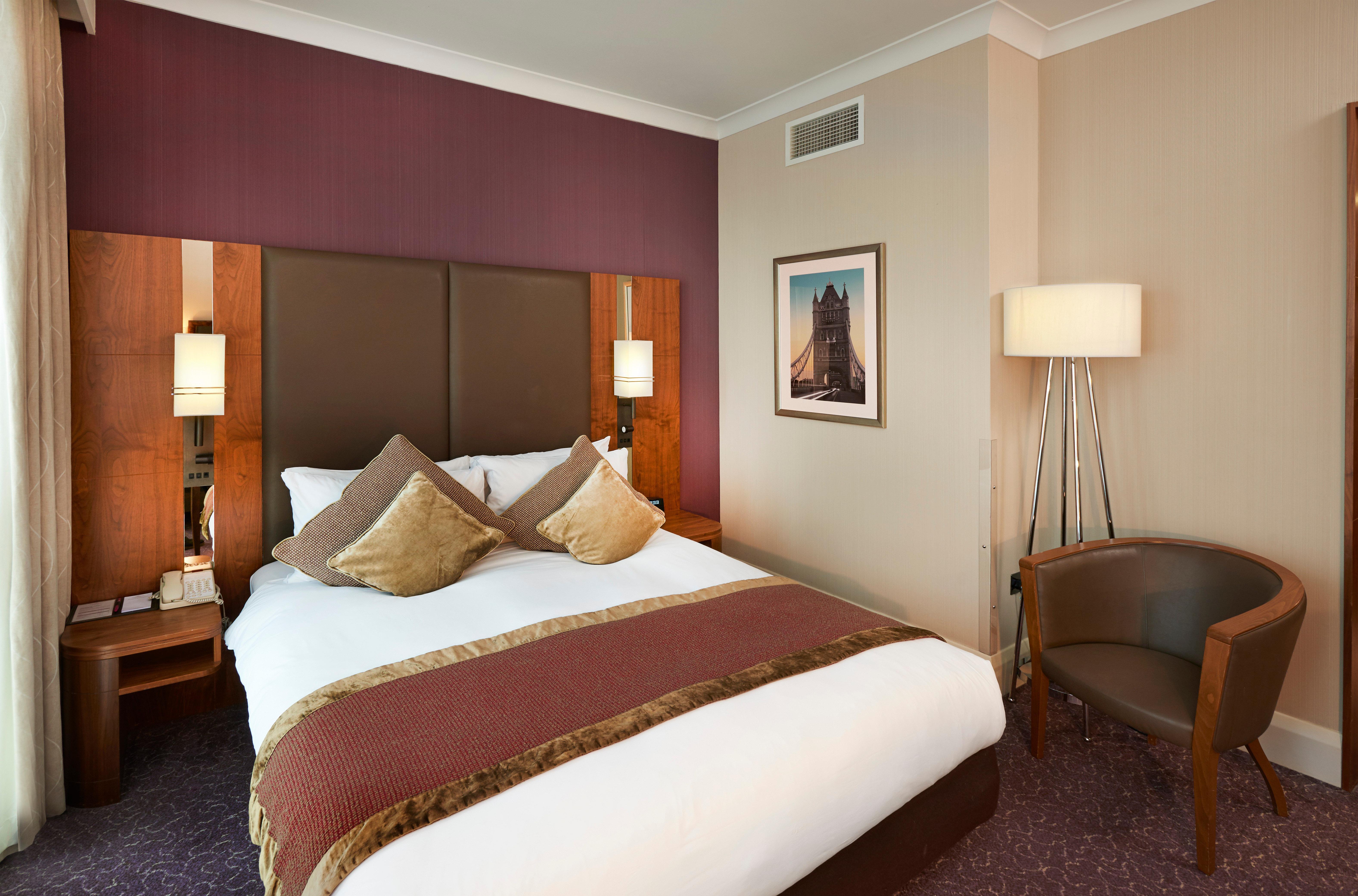 คราวน์ พลาซา ลอนดอน อีลิง Hotel อีลลิง ภายนอก รูปภาพ