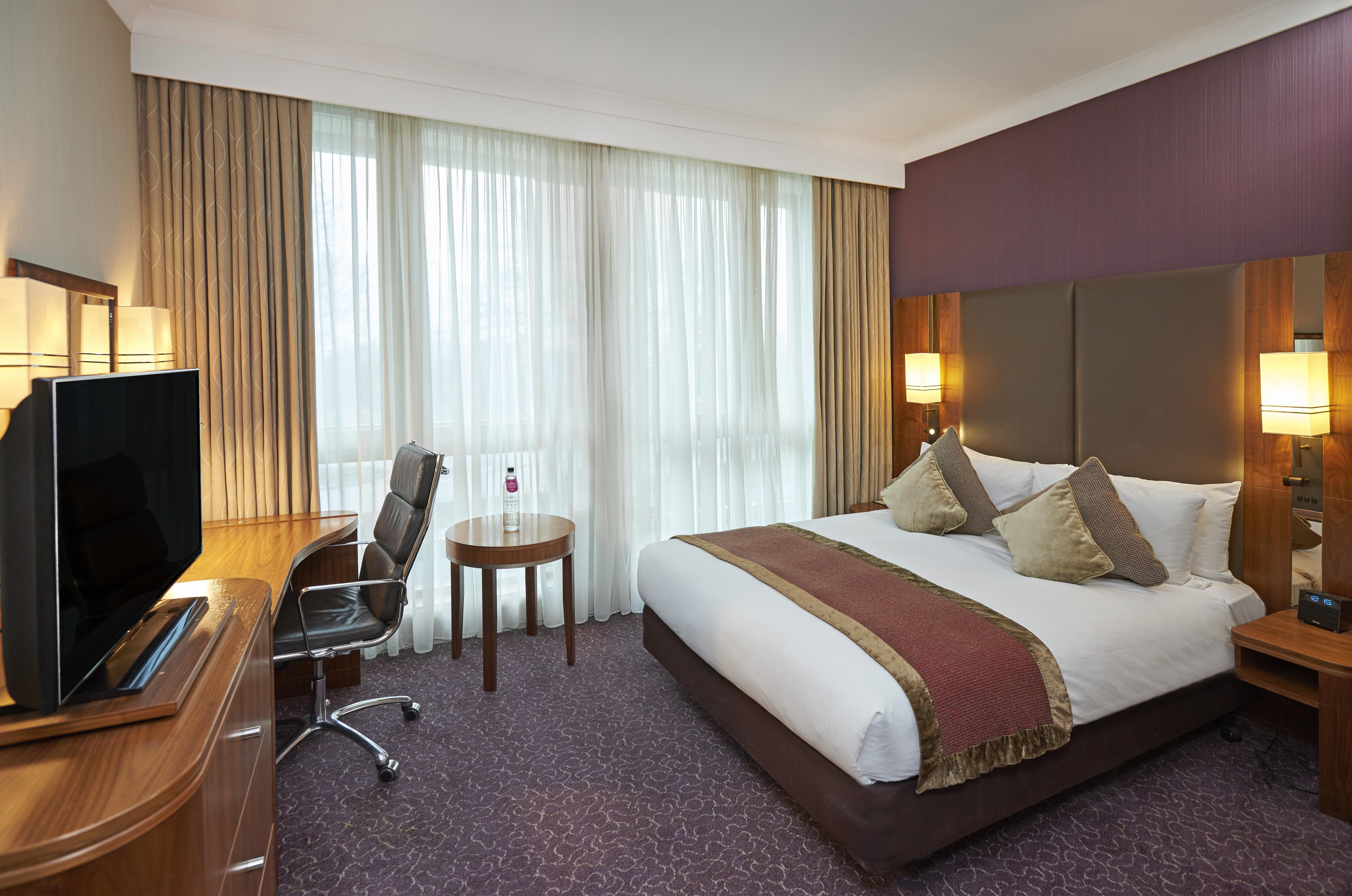 คราวน์ พลาซา ลอนดอน อีลิง Hotel อีลลิง ภายนอก รูปภาพ