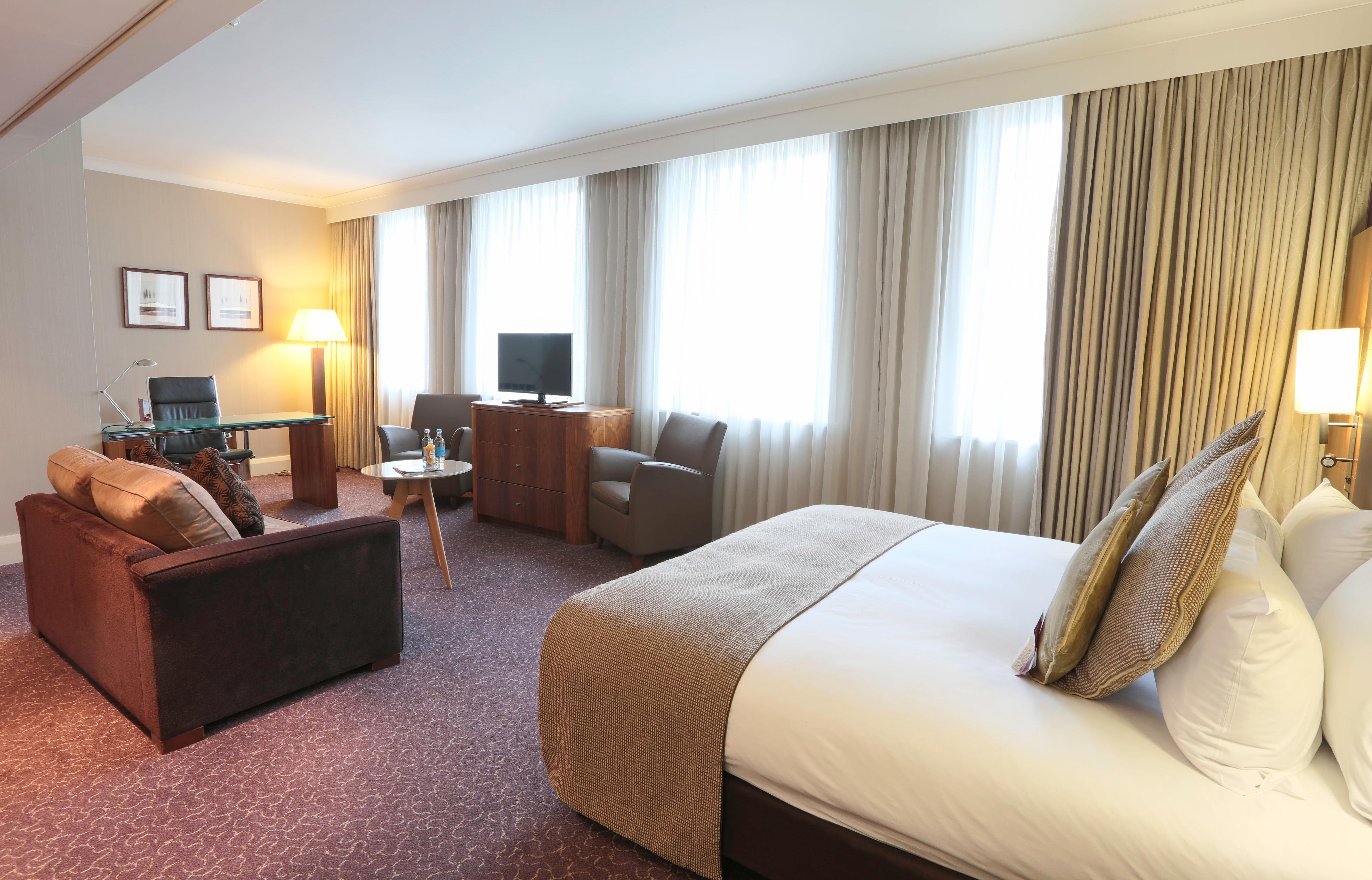 คราวน์ พลาซา ลอนดอน อีลิง Hotel อีลลิง ภายนอก รูปภาพ